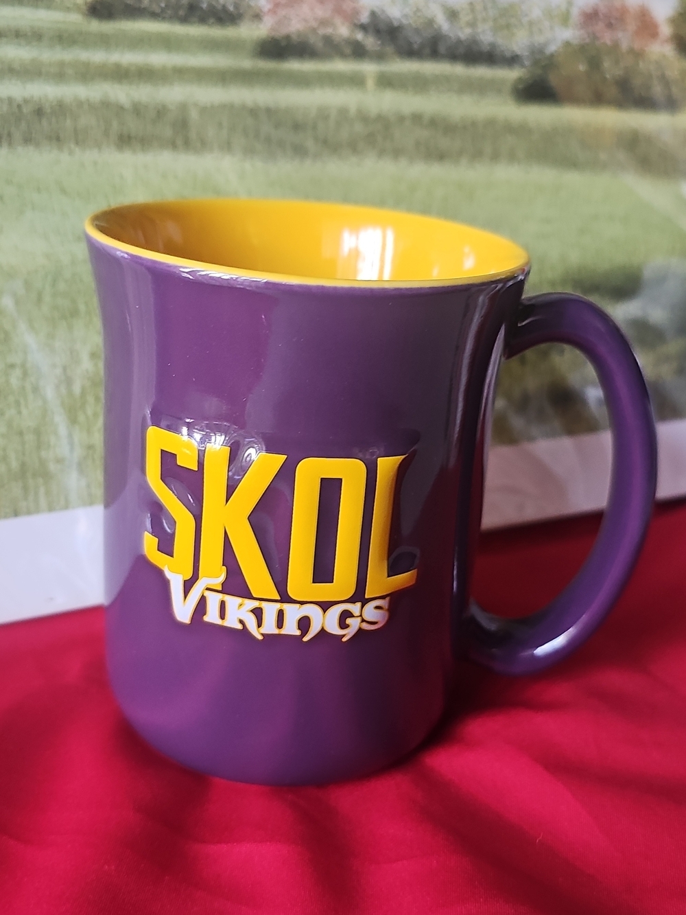 NFL Minnesota Vikings Purple and Yellow 'SKOL' Ceramic Mug